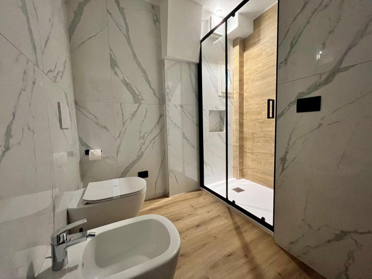 Prestige Duomo Apartment - Lake Комо Экстерьер фото